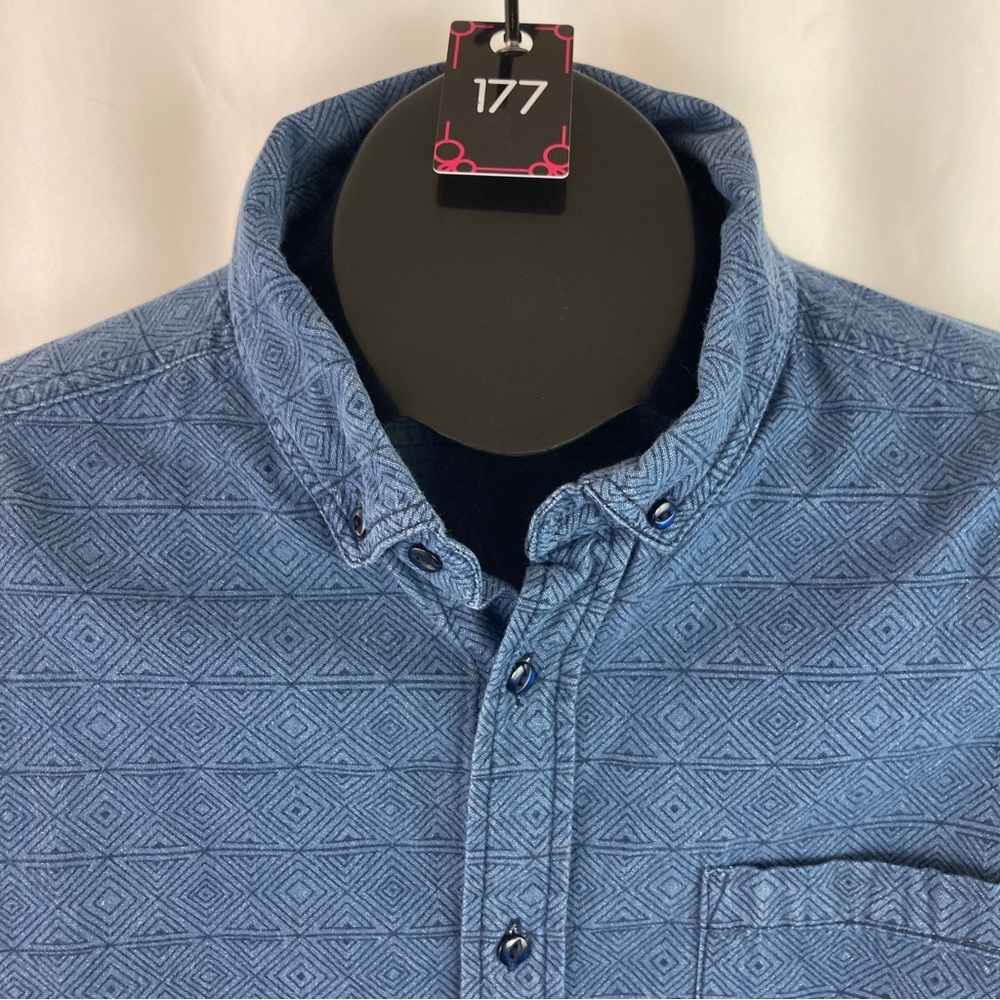 BLUE on Blue Geometric Design Button-up Shirt by Morse Code 100% Cotton - Picture 9 of 10